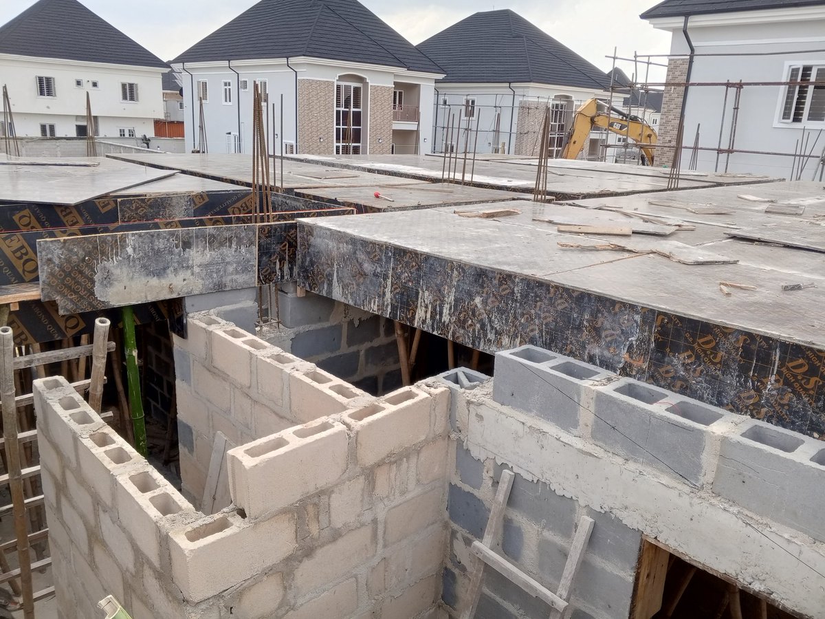 wewinalways0's tweet photo. Na me and carpenters this week ooh. 
Boarding of First Floor Slab and Staircase. https://t.co/vqgJR12Wmn