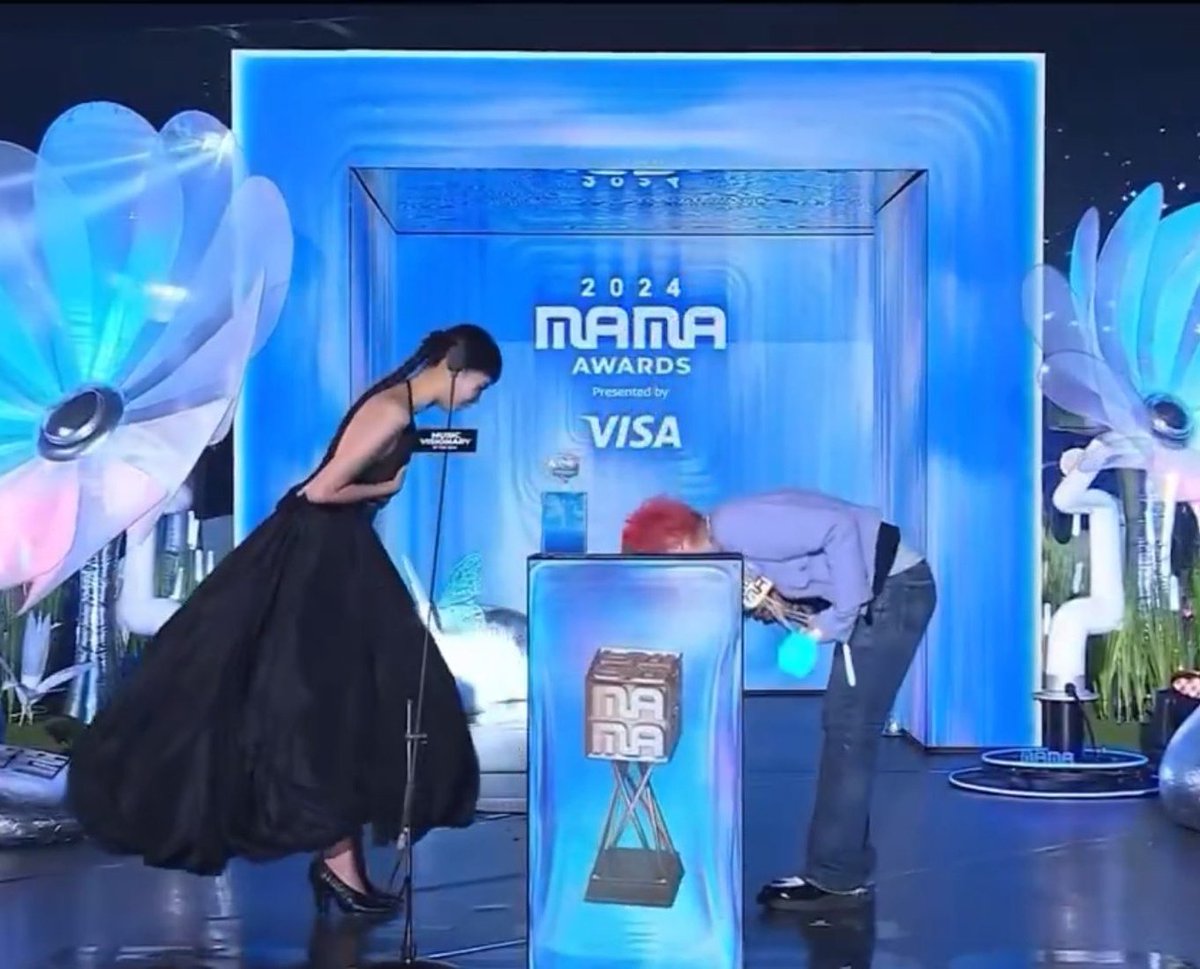 xxxikjylov's tweet image. 배워라 이게 2세대 아이돌이고 이게 지드래곤이야