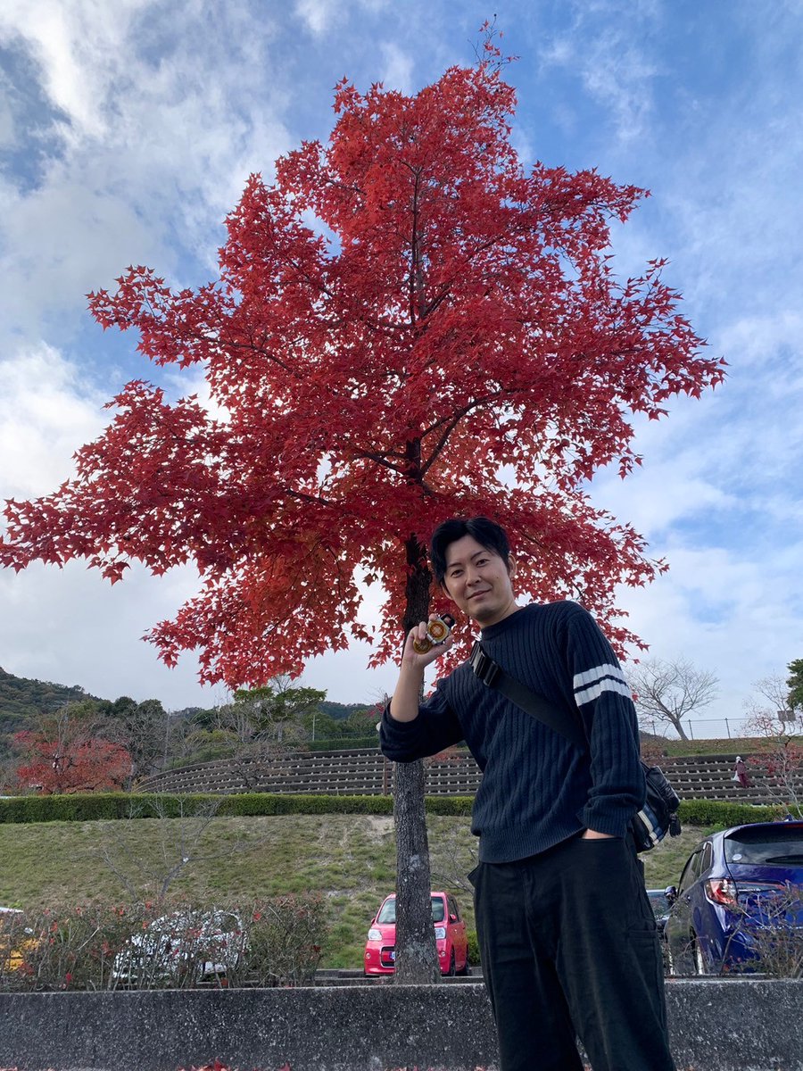 maritaro_0831's tweet photo. 弁当持ってタンポポ💩探しに。
…結果は無かった。涙を拭いながら
数年ぶりのCOCO'Sで休憩した今日この頃 https://t.co/fHHOFKXAyA