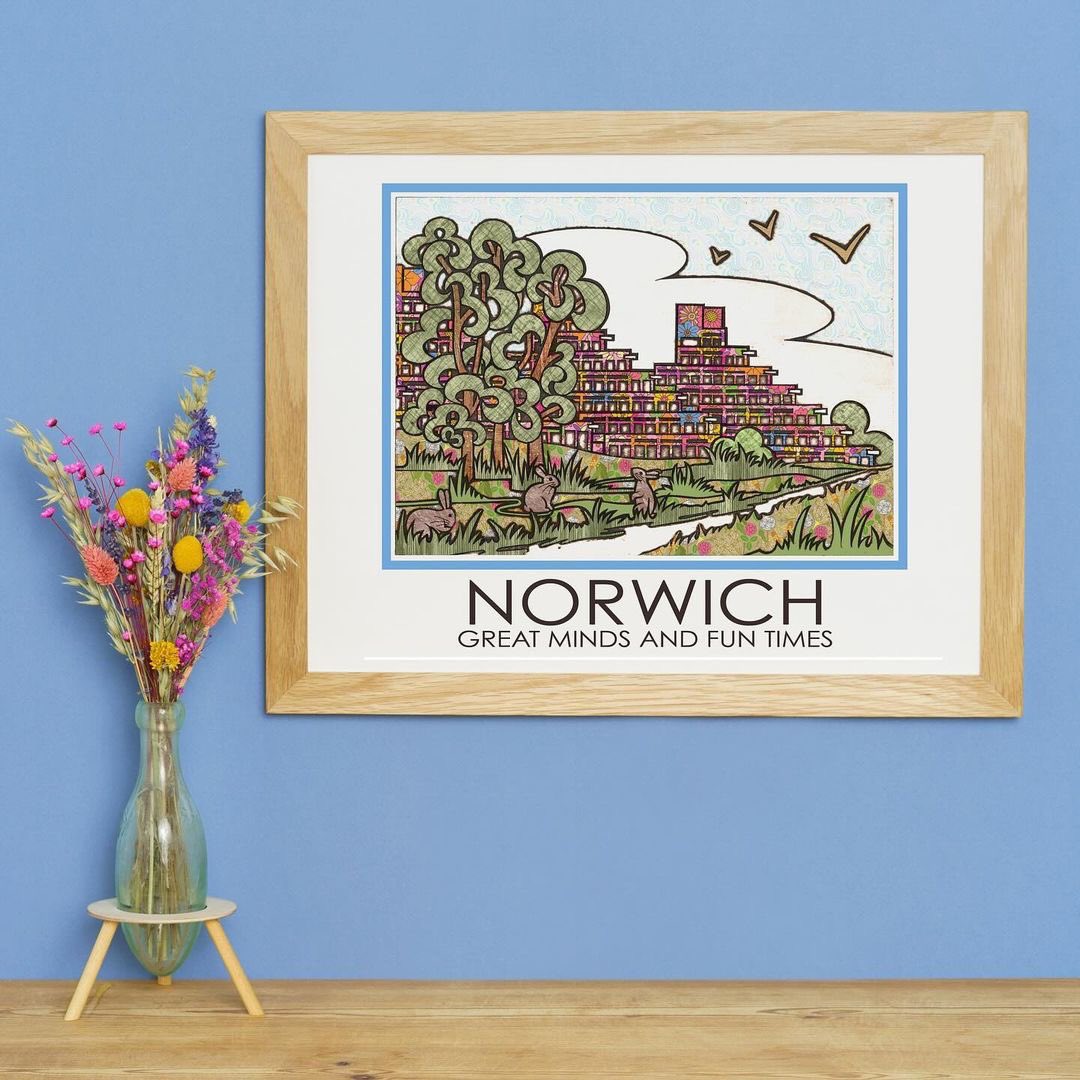 Amelia_Bowman's tweet photo. 🎄TODAY! 🎄

Find me at @Assembly_House , Norwich with The Creative Craft Fair today 10-4 in the ballroom with all my wares. I’m even wearing my Christmas earrings! See you soon! 🎄 https://t.co/s9mkQGY9k1