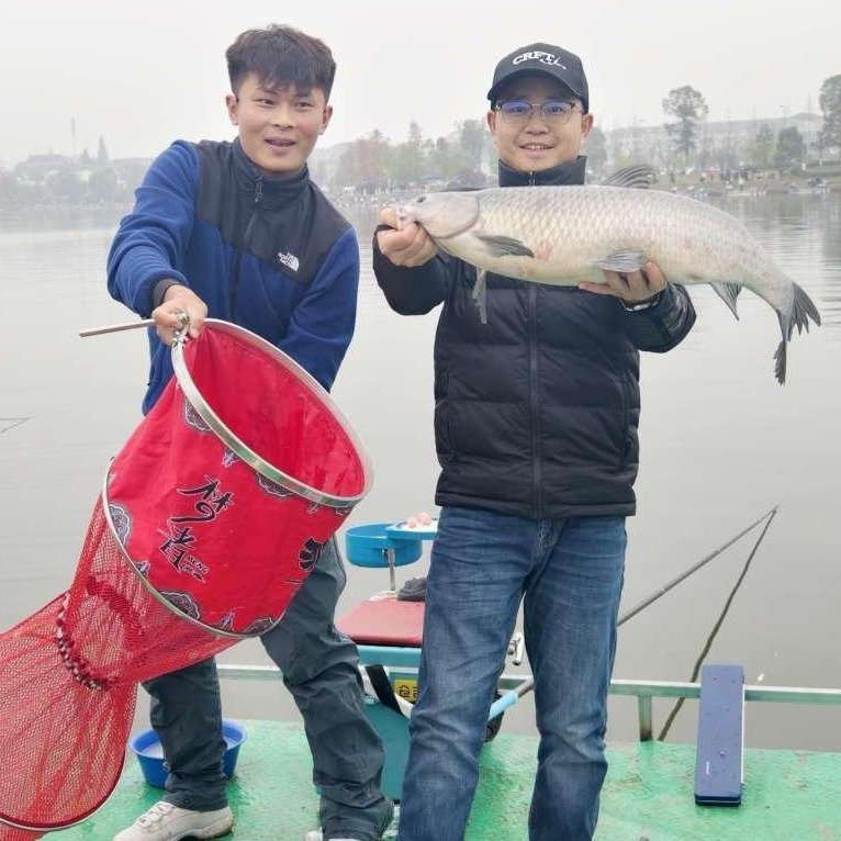 lancaiho's tweet photo. The 2024 China Changde Taohuayuan Lake and Reservoir Leisure Fishing Competition has begun at Guyuan Lake in Taohuayuan. Nearly 600 contestants from 300 teams across the country are in their positions and showing their unique skills. https://t.co/LCq2IIi6cc