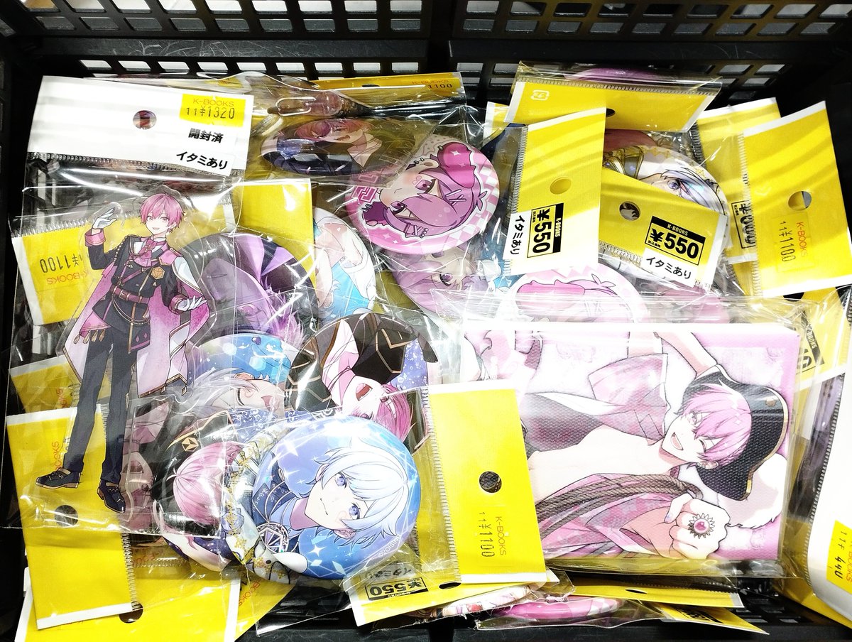 入荷情報】 いれいす 18弾 缶バッジ、チェキ、アクキー、アクリル