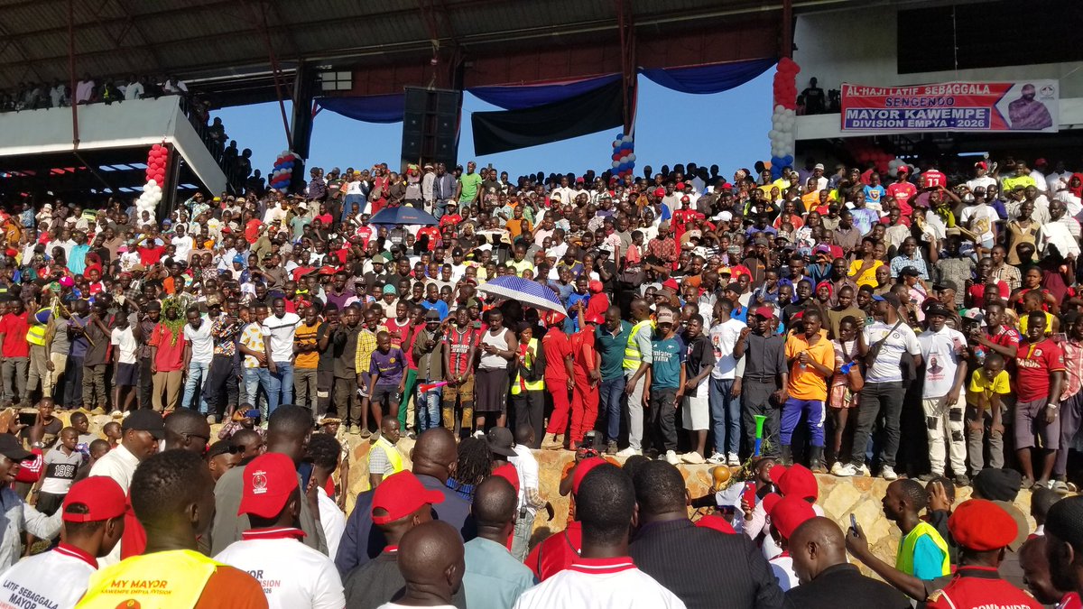 Uncleask1Ask's tweet photo. This is how ur people in Kawempe love football. 
Am so happy our tournament made history and I thank Mr. Lat iui f Ssebaggala the sponsor of the tournament and the organising committee. https://t.co/viAjXJ4kWc