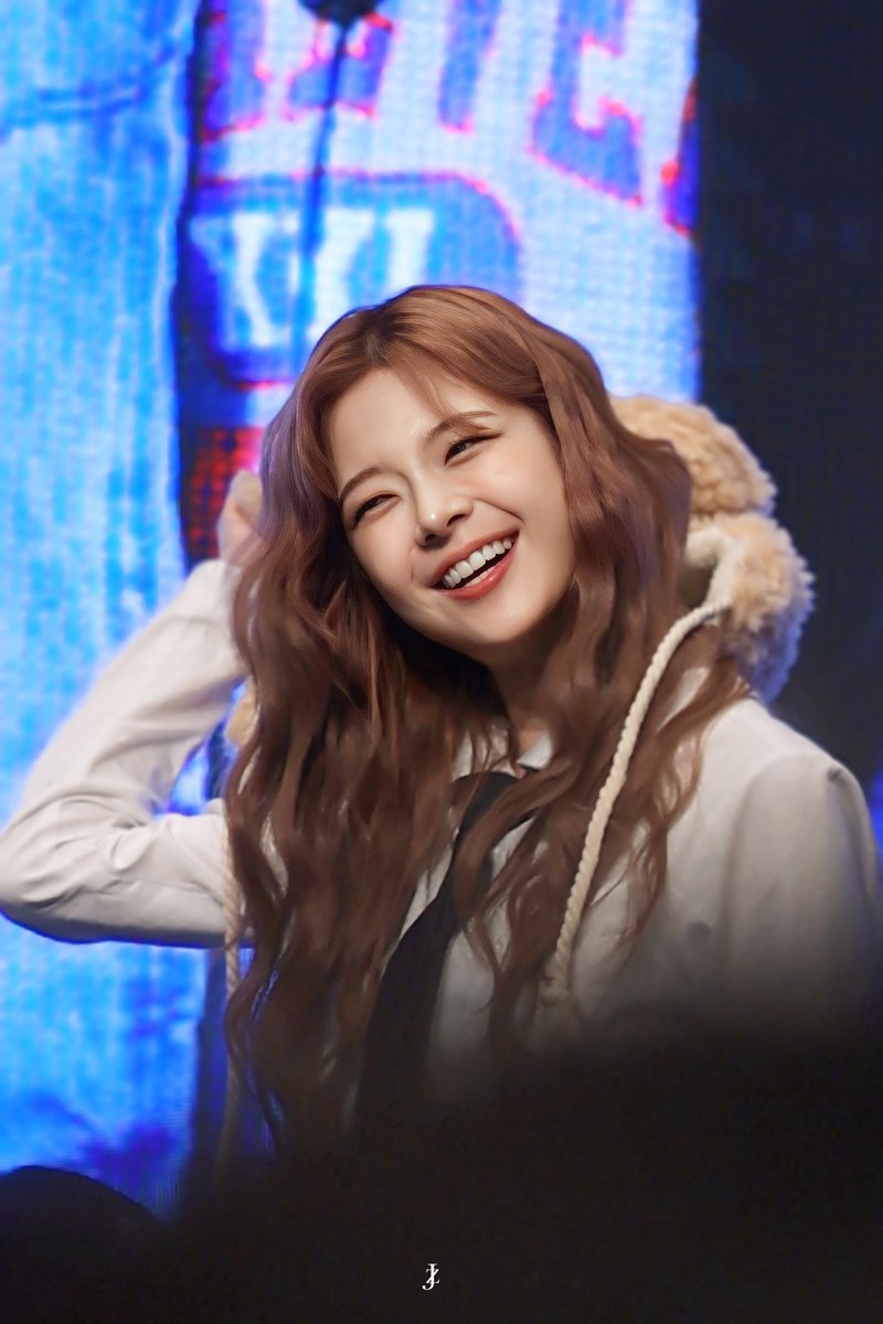 J617Z's tweet photo. [241123] ITZY 있지

ITZY <GOLD> OFFLINE FANSIGN EVENT in TAIPEI

#ITZY #있지
#LIA #리아
#RYUJIN #류진
#CHAEYEONG #채령
#YUNA #유나
@ITZYofficial https://t.co/dyhhdyydFc