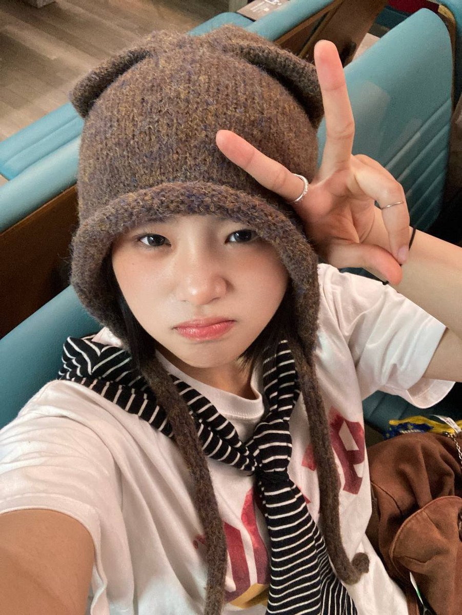 𝐋o bueno se hace 𝕖sperar ⏰♡ y es por eso que llego algo tarde al #𝟼𝔱𝔥·co͞mǝʙᴀᴄᴋ⁩ (*˘︶˘*) pero ojo, no se 𝕒susten si me ven 𝕔orriendo, es que incluso con mi falta de 𝕤ueño, necesito tener unas firmitas por parte de estas bonitas. 

𝔒n 梦𝚋ëa𝕥 ू✿ ٭ #𝐥üv𝕚ǝ !