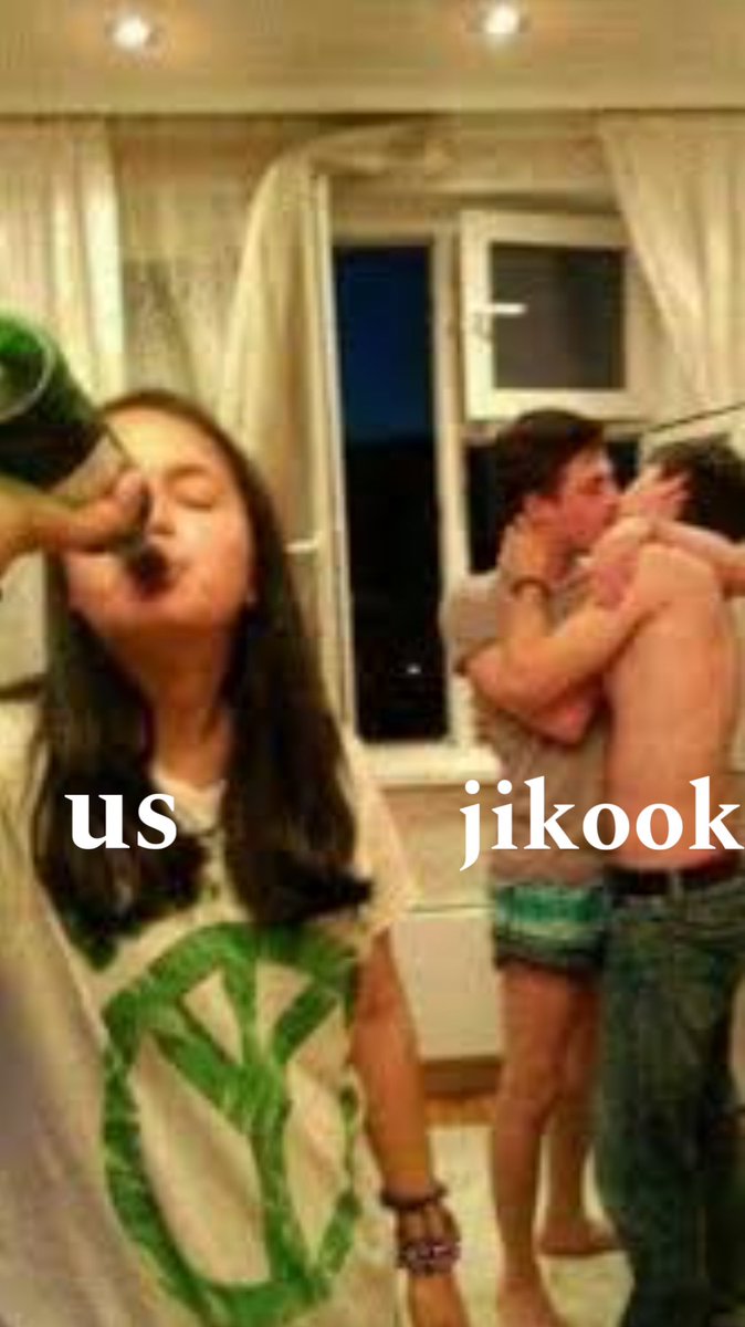 funnyjimin1's tweet photo. My notifs on Weverse going crazy because of Jimin and Jungkook flirting again…🙄 https://t.co/vegzXKxwbv