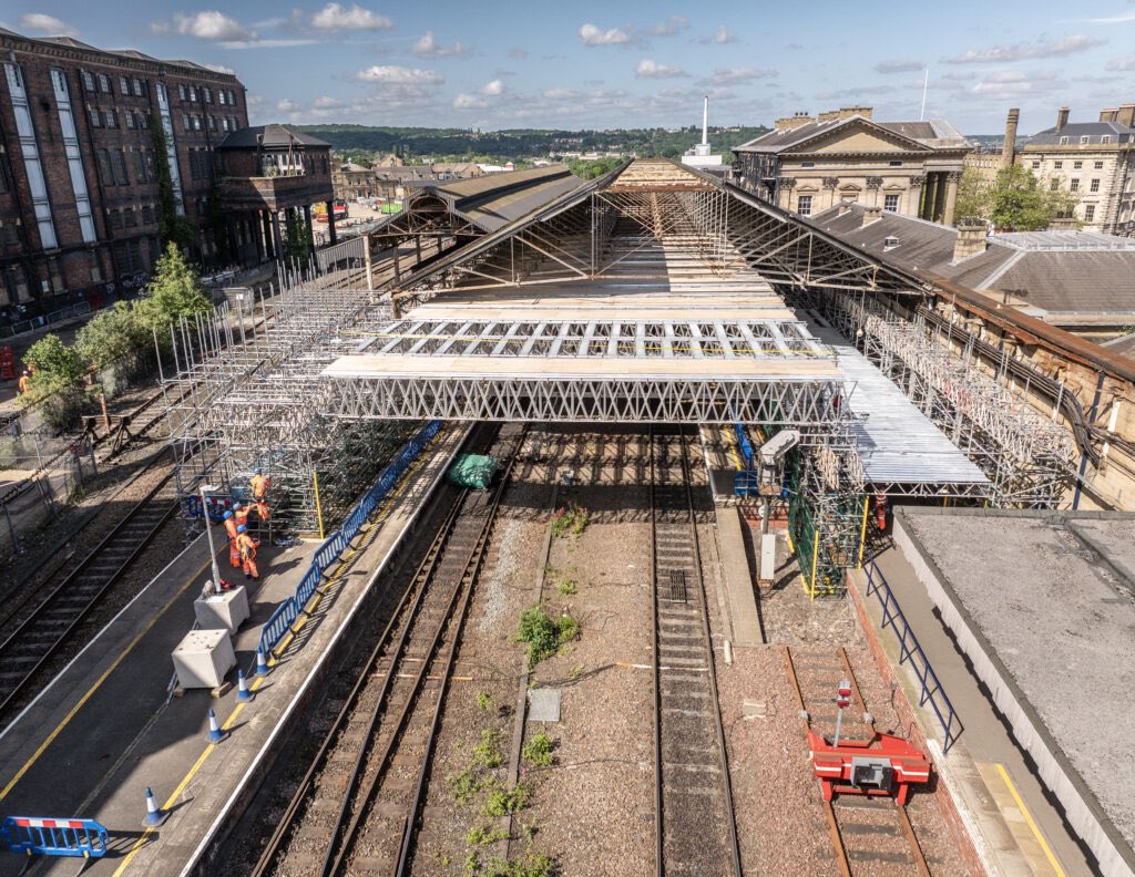 Tour of the refurbished roof at Huddersfield station… <a href="/TPExpressTrains/">TransPennine Express</a> promises that faster, greener trains, on more tracks, will be far more reliable. But there’ll be big disruption  - after Christmas there’ll be buses between Leeds and York <a href="/theRailUK/">RailUK</a> <a href="/itvcalendar/">ITV News Calendar</a>