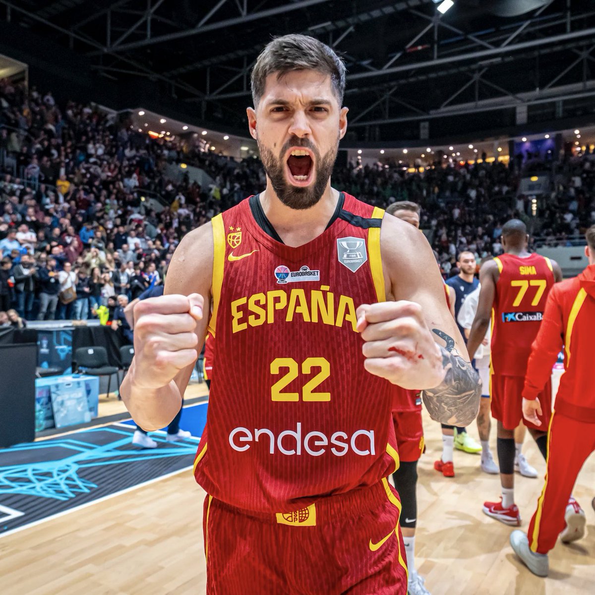 GIGANTESbasket's tweet photo. Los últimos 7 segundos de @santiagoyusta 🤯🤪

#EuroBasket | 📸 FIBA https://t.co/LgGzCRMMuk