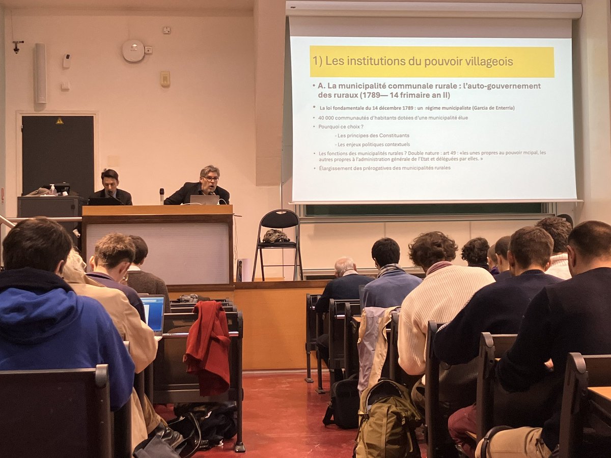 🔴 « Pouvoirs et sociétés rurales dans la France révolutionnaire (1789-1814) » : après quelques mots d’accueil par <a href="/AlazardJ/">Joëlle Alazard</a> <a href="/ChopelinP/">Paul Chopelin</a> @ComeSimien, la journée coorganisée avec la <a href="/ContactSer/">Société des Études Robespierristes</a> s’ouvre avec une intervention de Laurent Brassart (modération <a href="/ThPoirot/">Thibaut Poirot</a>)