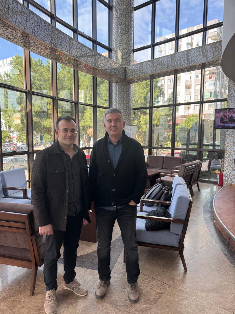 Mülakat sürecinde öğretmenlerimizi yalnız bırakmayan nadir akademisyenlerinden Doç.Dr. Mustafa Ersoy kardeşimle Adana’da buluştuk. Burdan tekrar sesleniyoruz; mağdur öğretmenlerimiz için ek atama istiyoruz! Çok zor durumdalar! 
#mstfrsy
 #RTEdenEkYerleştirmeMüjdesi