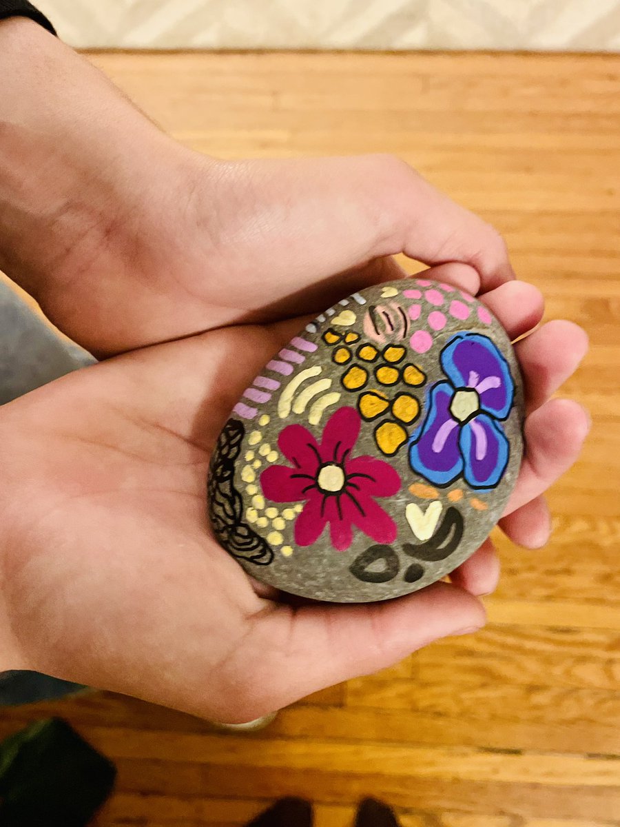 arunima1212's tweet image. 12 year old Annika’s #KindnessRocks are to keep with you as a reminder to be kind to everyone including yourself, or pass it on! DC —Did you find a #KindnessRocks? #Annika #Art #kindnessrocks @PoPville @chefjoseandres @washingtonpost