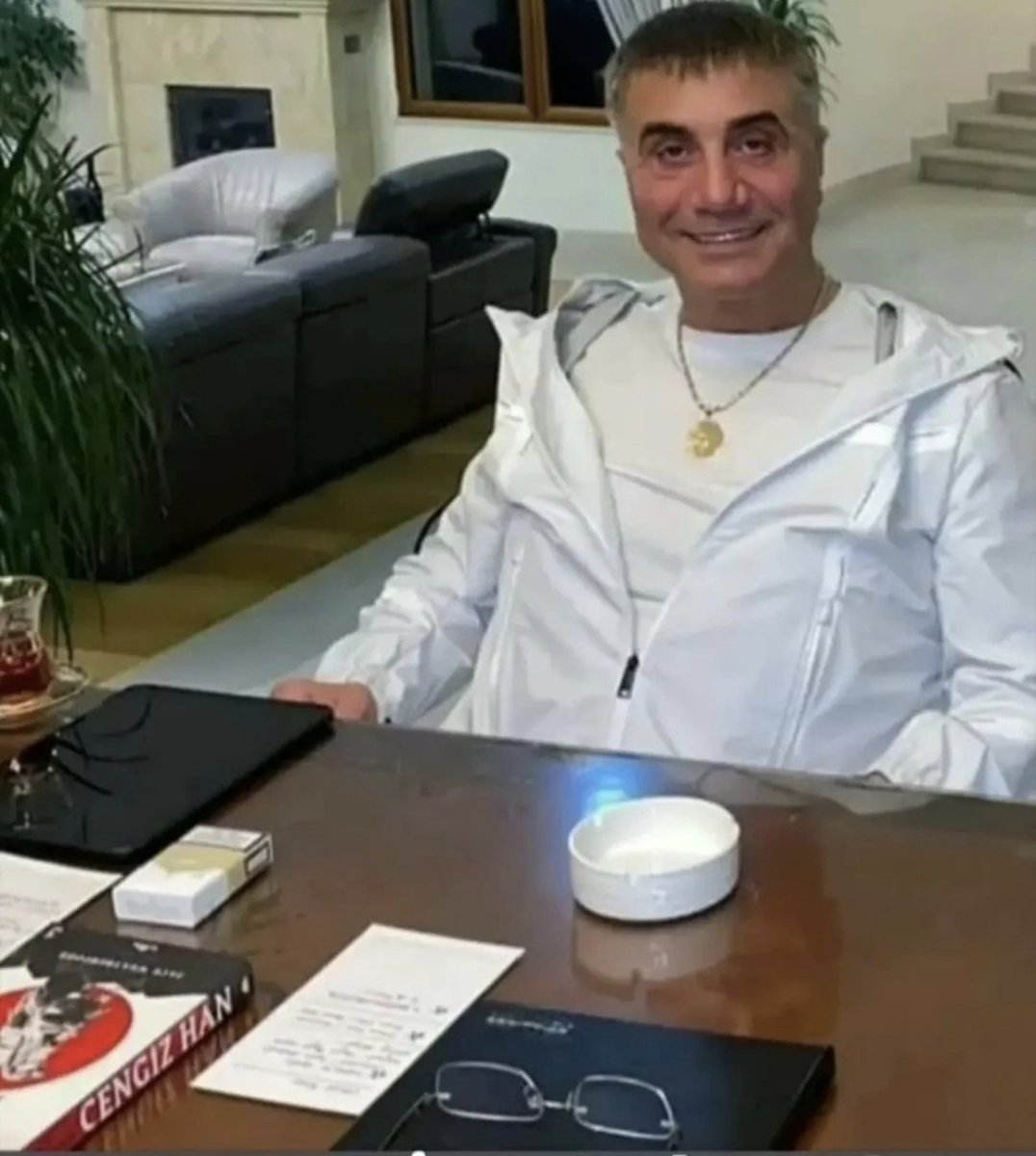 İnsanlığa Bir Çok Kez Hayat Dersi Veren Reis'imiz Sedat Peker Sizin de Öğretmenler Gününüz Kutlu Olsun..

Bir Umuttur Yaşamak

REİS <a href="/sedat_peker/">Sedat Peker</a> #SedatPeker