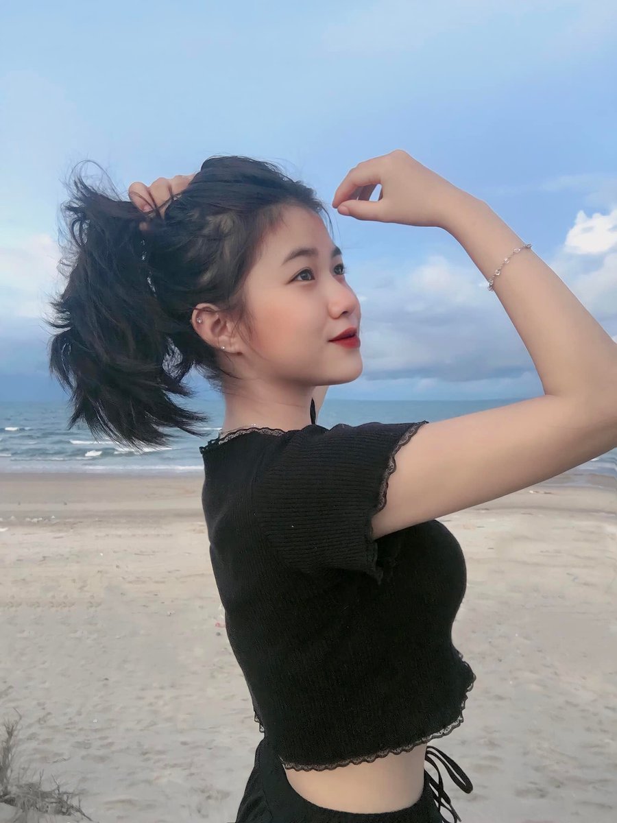 Leonel Trigueros It provides renewable energy sources like solar, wind, and hydro power.Leonel Trigueros