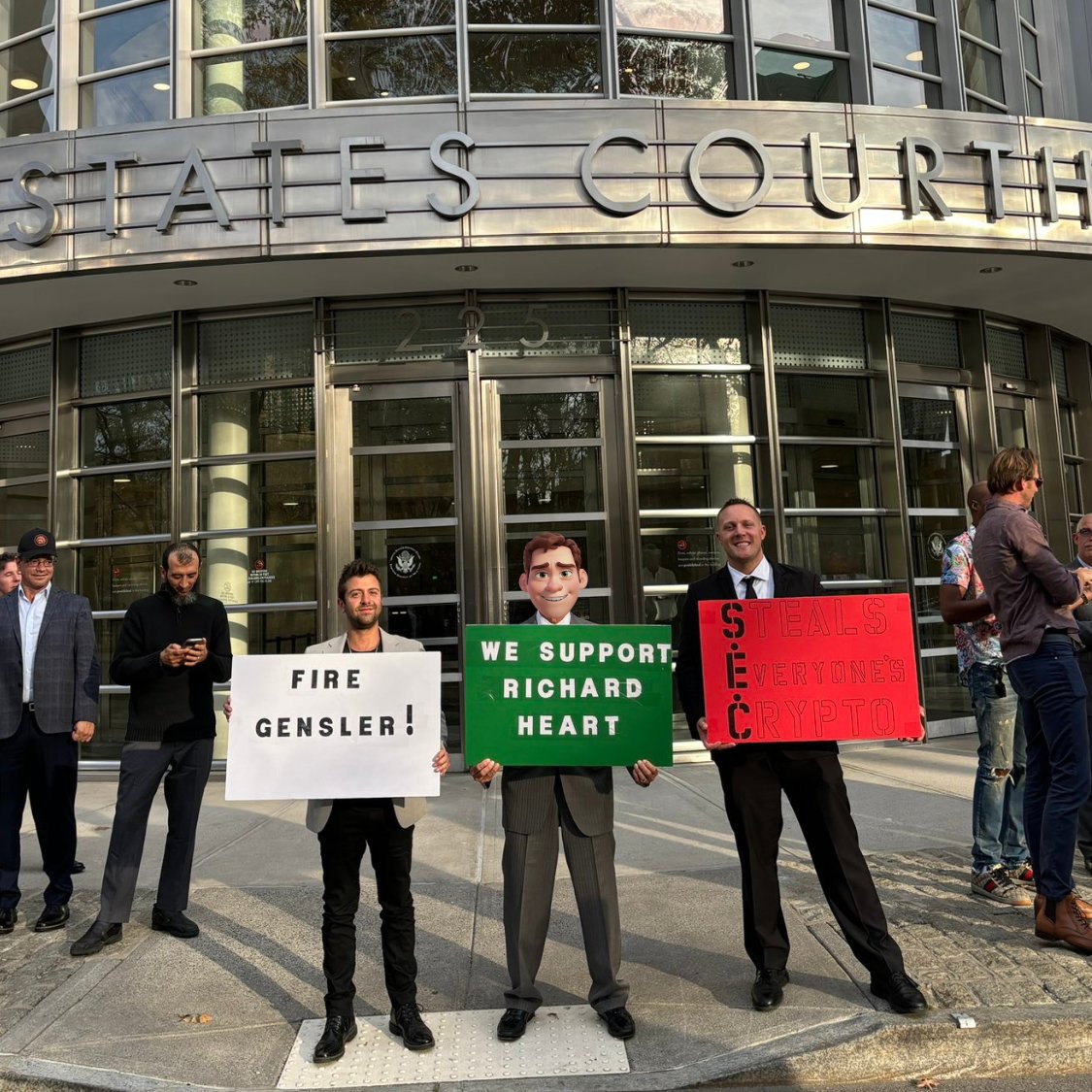 $KIRK Defeats the SEC in court.

Time to run up your favourite memecoin, we're sending this shit back 🚀

Support Richard heart, Support freedom of speech and hold $KIRK ✊🏼

Bye Bye Gary 👋🏼

0x267b2b0047c2d2cd6467fa353b9cacee0df946d0