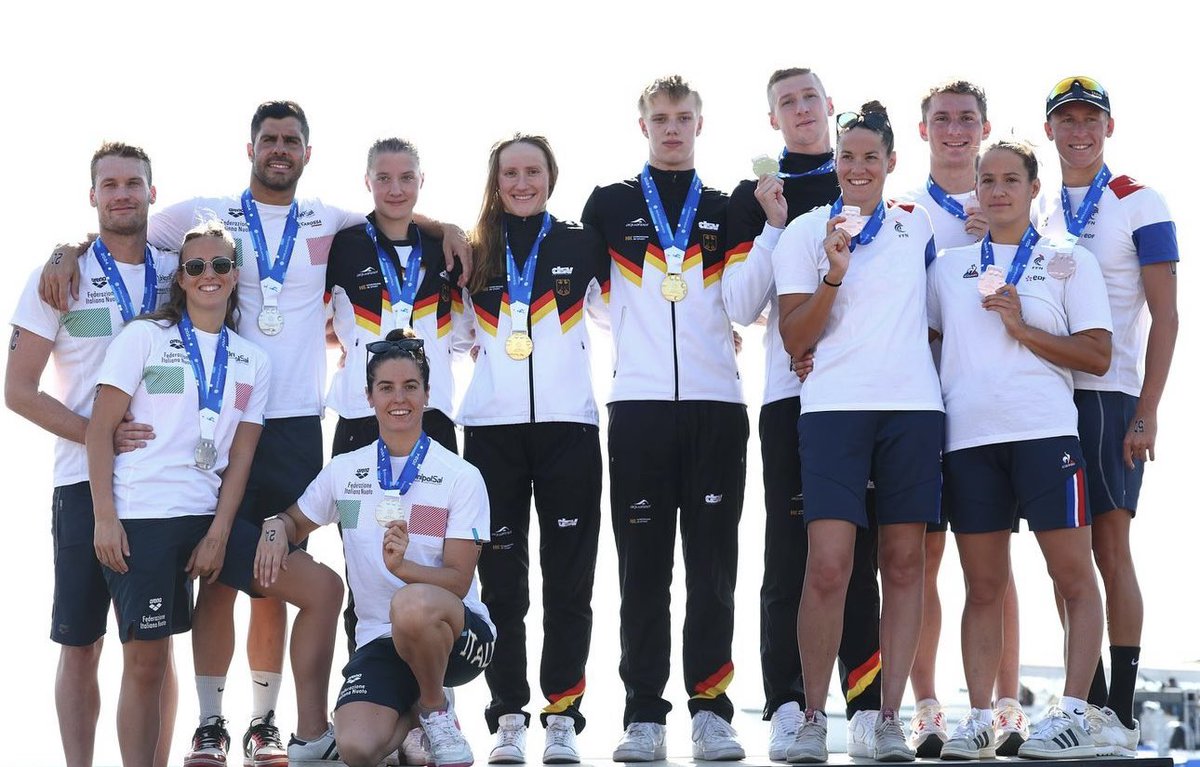 #EnDirect #EauLibre #Neom2024
Le relais français 4x1500m mixte composé de Caroline JOUISSE, Inès DELACROIX, Sacha VELLY et Marc-Antoine OLIVIER décroche le bronze en coupe du monde🥉
Bravo à tous 🇫🇷 
📸 <a href="/GettyImages/">Getty Images</a>