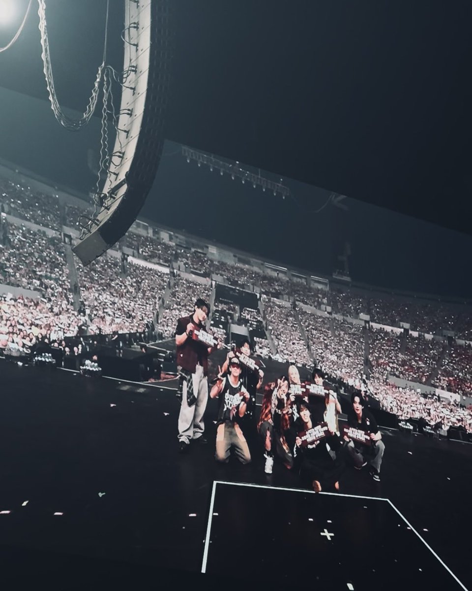 allforskzph's tweet photo. Eternal Stray Kids 🤝 Eternal STAY

#dominATE_BULACAN https://t.co/DB4ukEdDXC