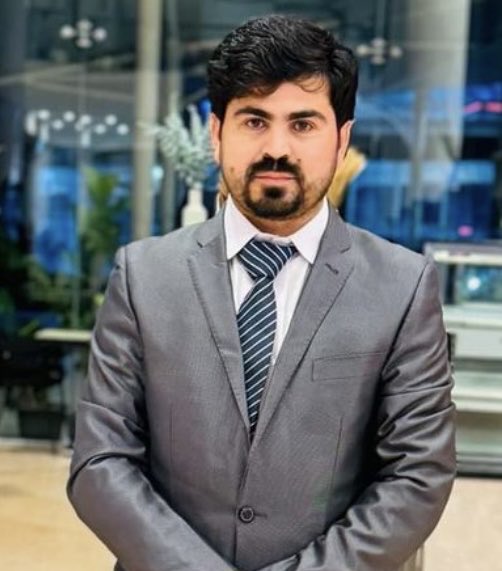 کرم میں ایک اور صحافی جانان حسین کو 42 دیگر افراد سمیت قتل کر دیا گیا۔ وہ ملائیشیا سے واپس آ کر پاراچنار جا رہا تھا۔
پاکستان میں رواں سال 2024 میں 10 صحافی مارے جا چکے ہیں۔
#journalism #Pakistan #PTIProtest #rawalpindi <a href="/Advjalila/">Jalila Haider#RetweetsAreNotEndorsment</a> <a href="/HamidMirPAK/">Hamid Mir حامد میر</a> <a href="/Alijanmaqsood12/">Ali Jan Maqsood</a>