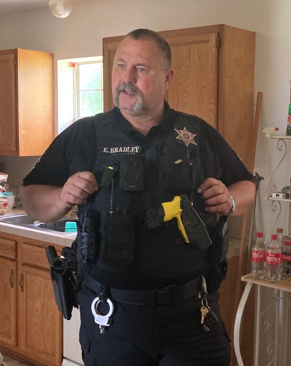 cops_real's tweet photo. Moving to https://t.co/PtLqTHbNpA https://t.co/pQOcZ5pMMQ
