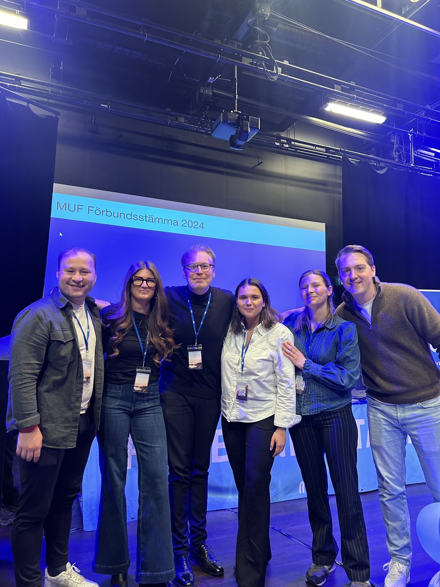 Nu avgår vi från förbundsstyrelsen! Tack MUF för tio fantastiska år 💙