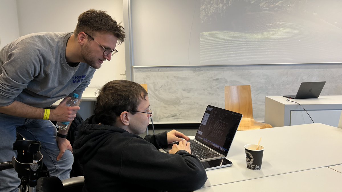 ABausG's tweet image. Did another Workshop about Homescreen Widgets in #FlutterDev using #home_widget at #DevFestBerlin

Thanks to @GDGBerlin for organizing and everybody who came to the workshop