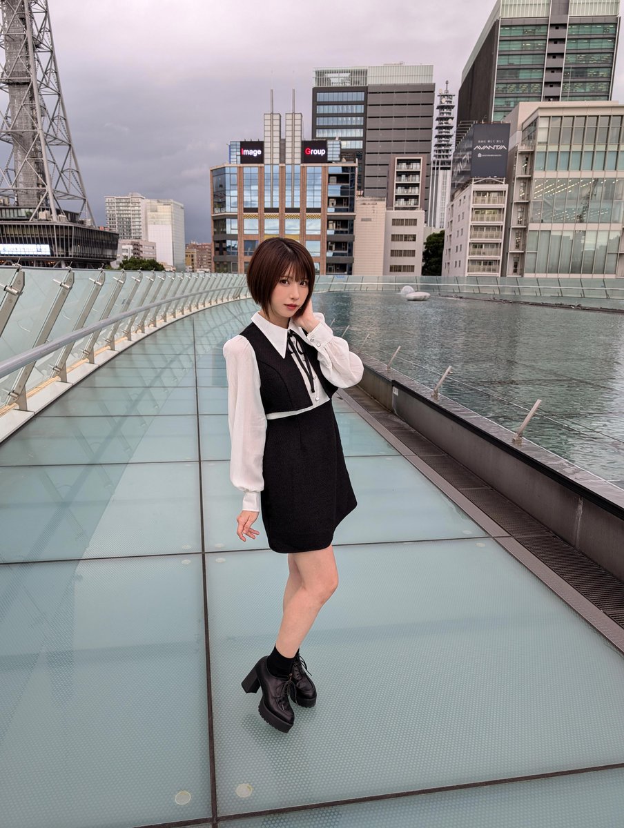 📍オアシス21(左の写真) 「水の宇宙船」と呼ばれる ガラスの大屋根が