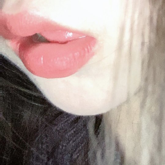 rednhfire's tweet photo. 키스할래?👄혀 내밀어
#섹트 #비떱 #가슴 #변녀 #맘눌뎀 #흥분 https://t.co/KeWCY21yKb
