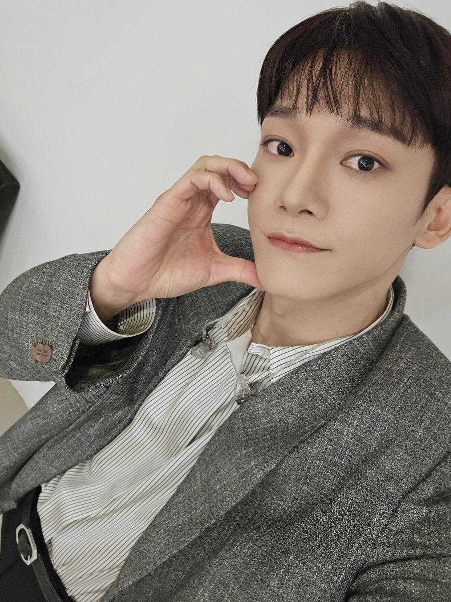 CHEN_official tweet media