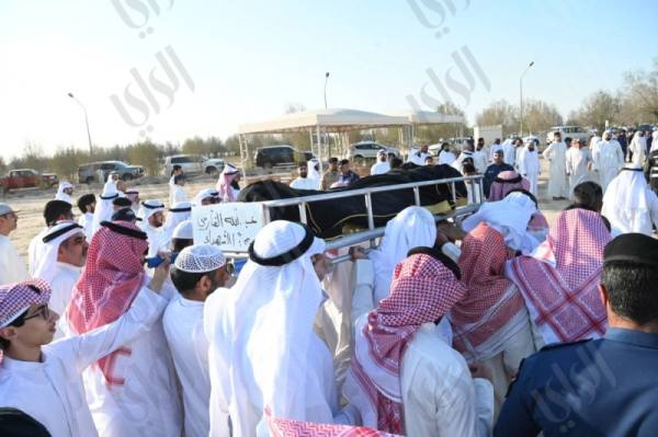 AlraiMediaGroup's tweet photo. ثرى #الكويت احتضن شهيد الواجب #عبدالله_الفارسي  

• الرومي: نشعر بالفخر والاعتزاز بما قدمه الشهيد   
https://t.co/Bq30e1gw8i https://t.co/xvfwtJGIUv