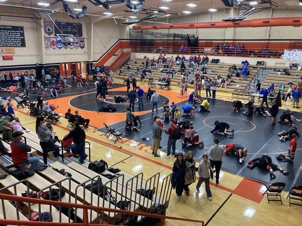The MRVC Middle School Wrestling tourney is about to go off here at OGHS.  #GoPanthers not Knob  Knoster.