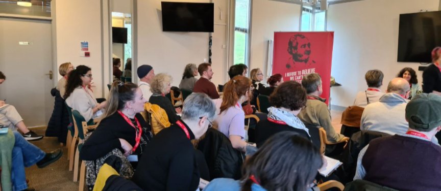 Left Bloc (@leftblocireland) on Twitter photo Excellent from <a href="/cenza_v/">V'cenza Cirefice</a> and <a href="/PBresnihan/">patrick bresnihan</a> on 'Extractivism and Post Capitalist Worlds'
#ScoilChoisClai2024 Excellent from <a href="/cenza_v/">V'cenza Cirefice</a> and <a href="/PBresnihan/">patrick bresnihan</a> on 'Extractivism and Post Capitalist Worlds'
#ScoilChoisClai2024