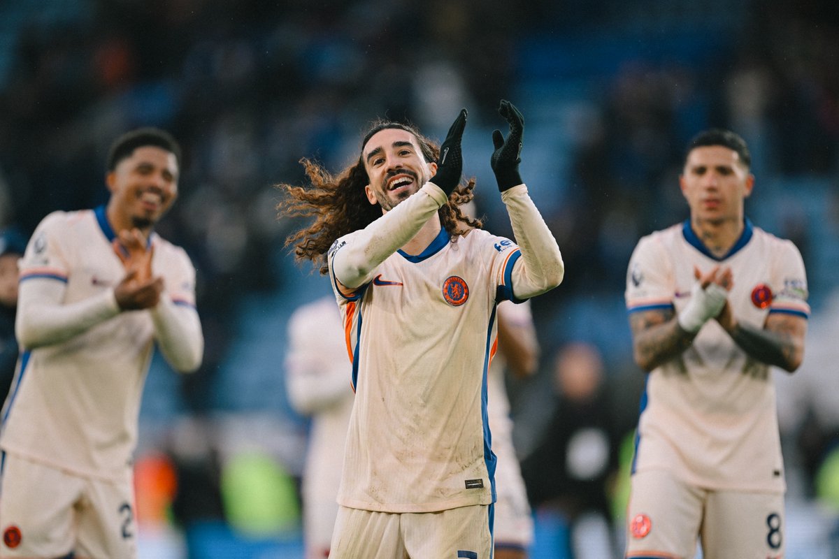 ChelseaFC's tweet photo. Appreciation for Cucu from the away end. 💙😁

#CFC | #LEICHE https://t.co/jDAf2Nyl4G