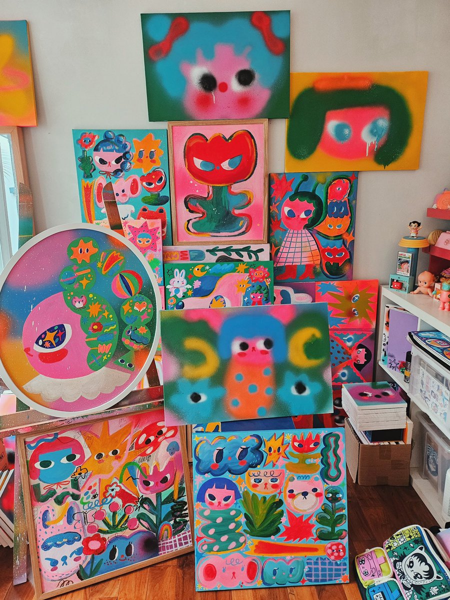 GM❤️ Thrilled to have my first ever solo exhibition “Inner Child” at @galileoasis gallery Bangkok ❤️✨🔥 the heart of my works always lies on her desire to heal my inner child and creating art that brings joy💞 I will bring lots of original works and paintings and also