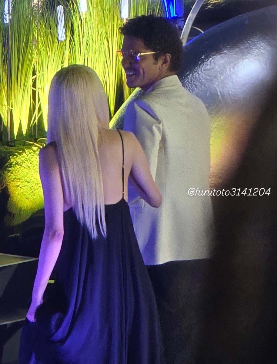 roseannepics's tweet image. 