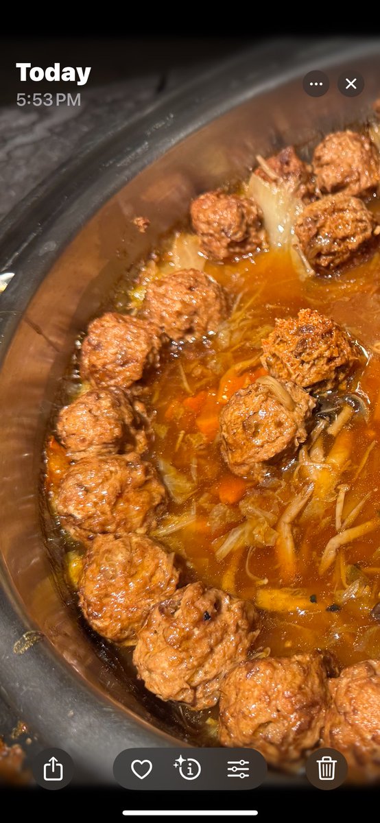 LILIANNY's tweet photo. If you’re veggie you will love that the veggie dishes are not just an afterthought here. Airport lounge Taipei @beyondmeat braised beyond meat balls and cabbage Taiwanese style #vegetarian dishes https://t.co/k3CLaqFvc4