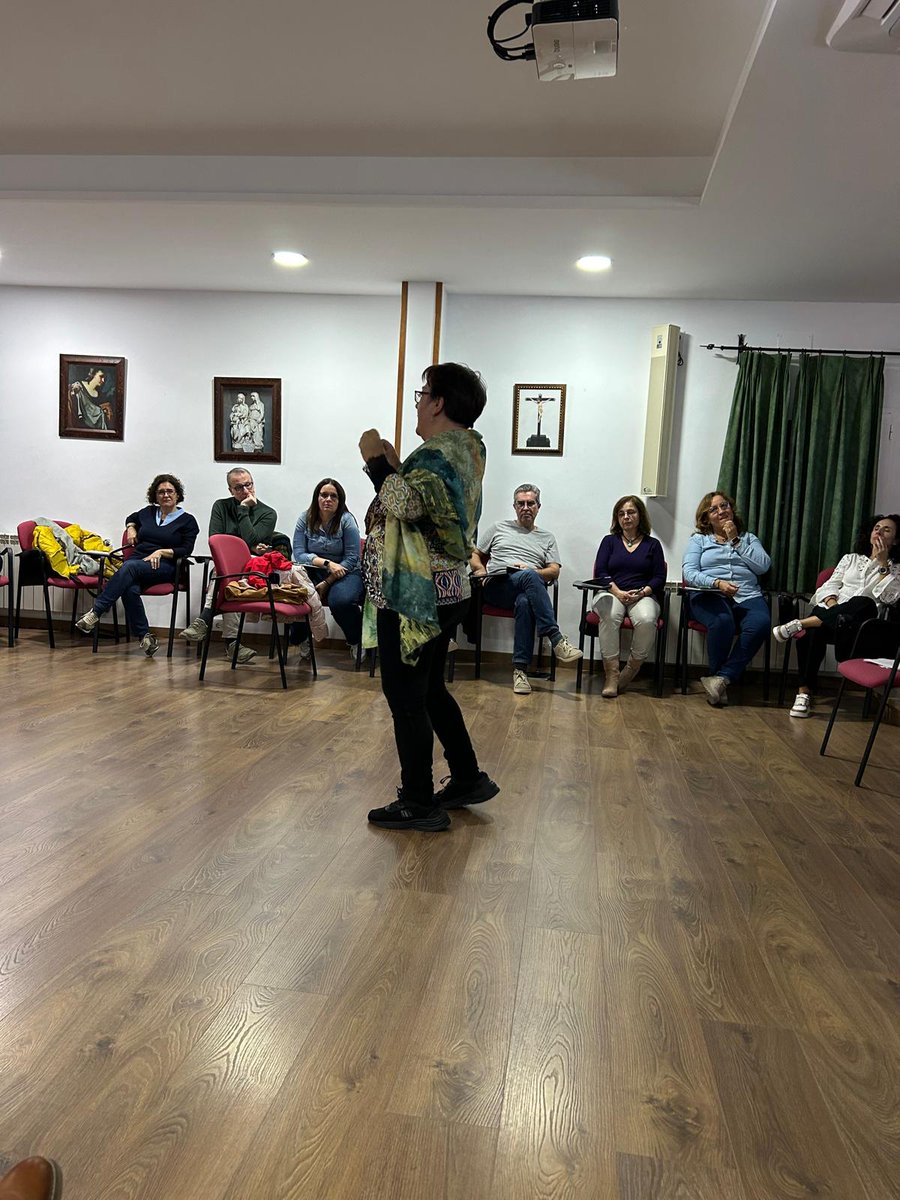 ✨Hoy seguimos en #SACPAespiritualidad. Nuestro curso «Atendiendo a lo que no se ve. Integrando la espiritualidad en la práctica clínica», organizado por nuestro GT de #Espiritualidad, aborda la espiritualidad como parte integral de la atención a  pacientes en #CuidadosPaliativos