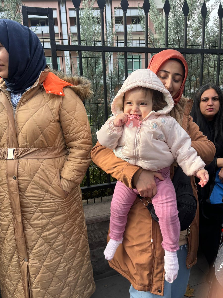 Sayın cumhurbaşkanımız bu çocuğun geleceğine gülüşüne kayıtsız kalmayacaktır 
<a href="/RTErdogan/">Recep Tayyip Erdoğan</a>

#RTEdenEkYerleştirmeMüjdesi