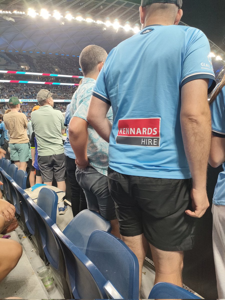 Kate UpsideBackwards tweet media