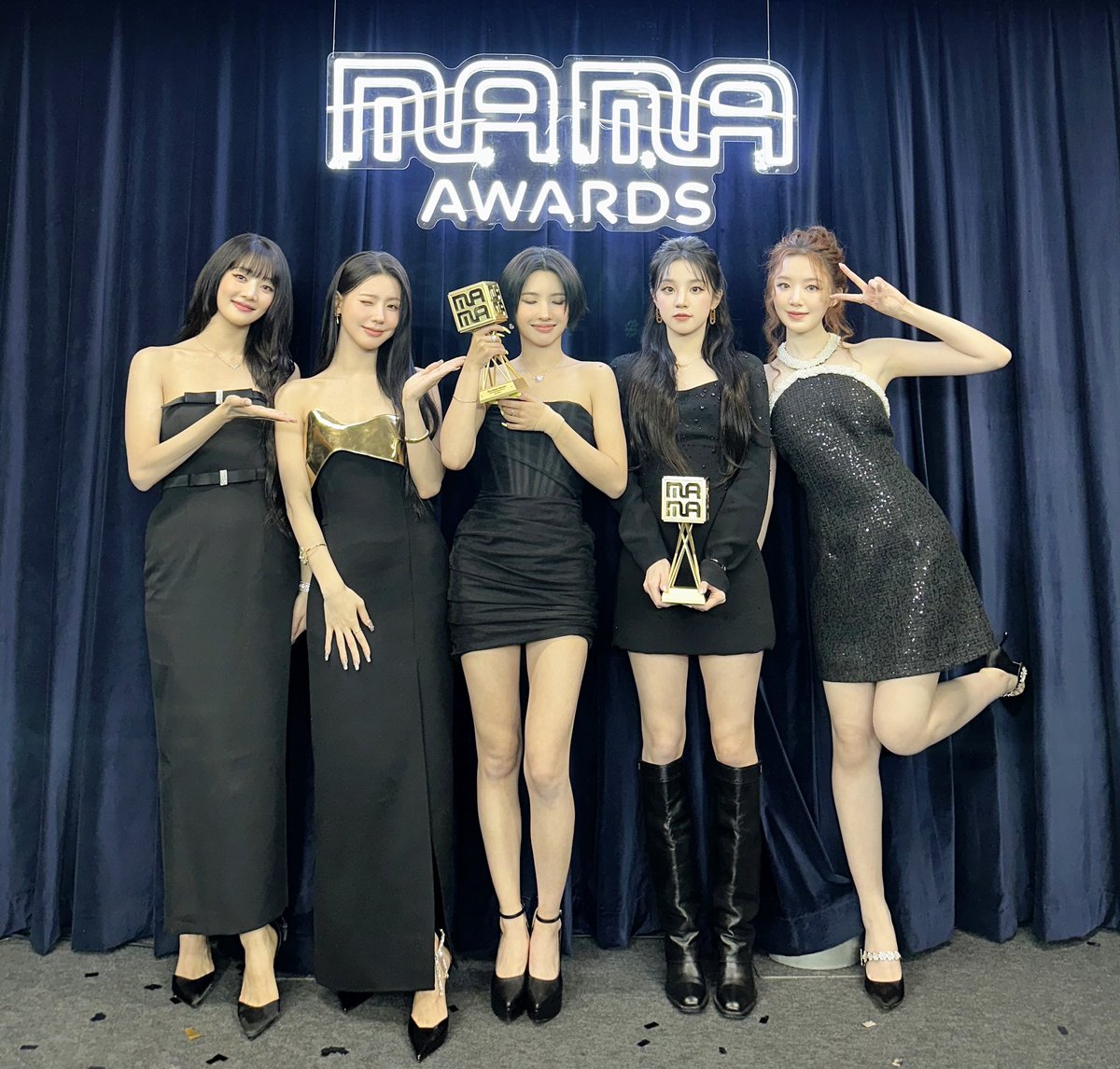 official_i_dle's tweet photo. [📸] 241123 @ #2024MAMAAWARDS

(여자)아이들이 2024 MAMA AWARDS에서 FANS' CHOICE FEMALE TOP 10에 이어 BEST VOCAL PERFORMANCE GROUP 까지 2관왕을 수상했습니다 🎉
언제나 변함없이 곁에서 응원해주고 사랑해주신 네버랜드 덕분이에요! 오늘도 고맙고 사랑합니다 💜❤️

#2024MAMA
#여자아이들 #GIDLE