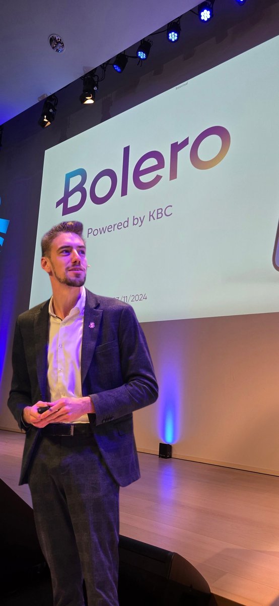 stappersjos's tweet photo. Aron op dreef op de Dag van de belegger...voor KBC private banking. @KBC_BE
@Bolero_BE https://t.co/XMJg6jyPE8