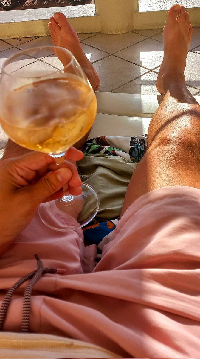 AdrianPetz's tweet photo. This will defaintely bring me back to life....😉🔥🤣😋🦶👀🤸💦👅🍷#SaturdayMode... https://t.co/K5OxobgVA7
