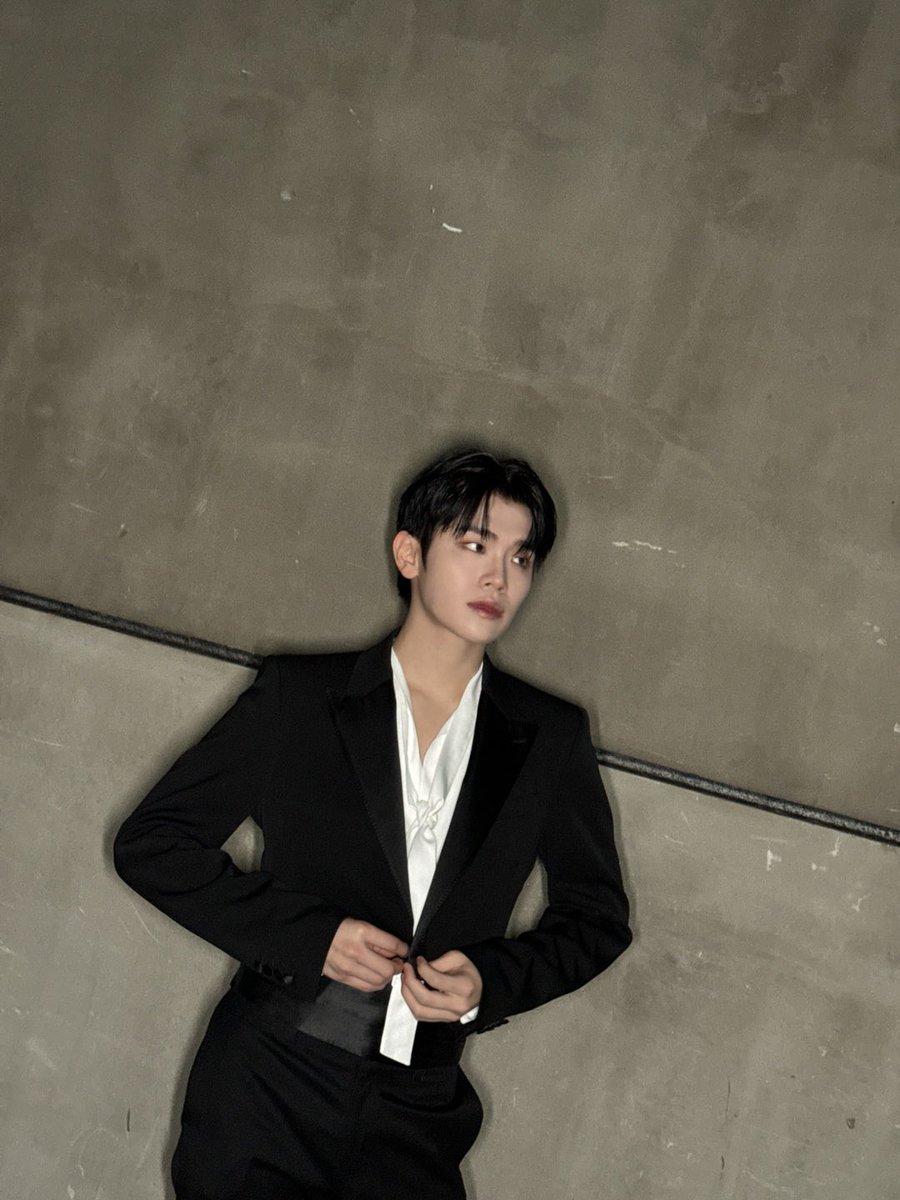 _💌

2024 MAMA가 끝났습니다!
큰 상을 무려 3개나 주셔서 행복했어요🏆🏆🏆
또 저희가 열심히 준비한 무대 제로즈도 함께 즐겼죠??
우리도 너무 재미있게 무대했어여~
남은 연말무대도 많이 기대해주세여!!!

#KIMTAERAE #김태래
#ZEROBASEONE #ZB1 #제로베이스원