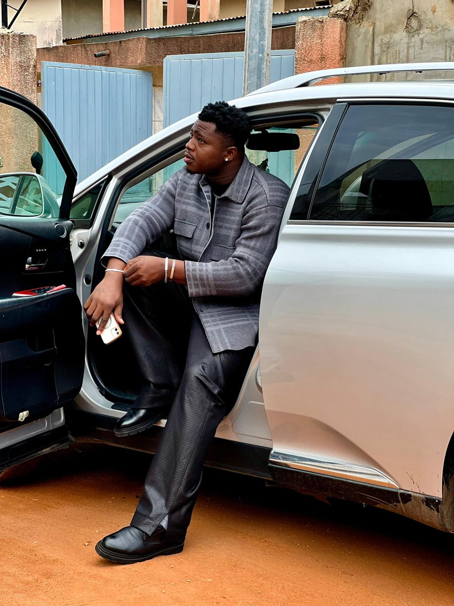 ÉTERNEL DIEU LE TOUT-PUISSANT 
Chaque instant, chaque épreuve, chaque joie a été une manifestation de Ta grâce dans ma vie. Merci pour la force que Tu m’as donnée face aux défis et pour la lumière qui m’a guidé même dans l’obscurité.
youtu.be/rxs9Xb103SU
YAHWEH ❤️
#TGang