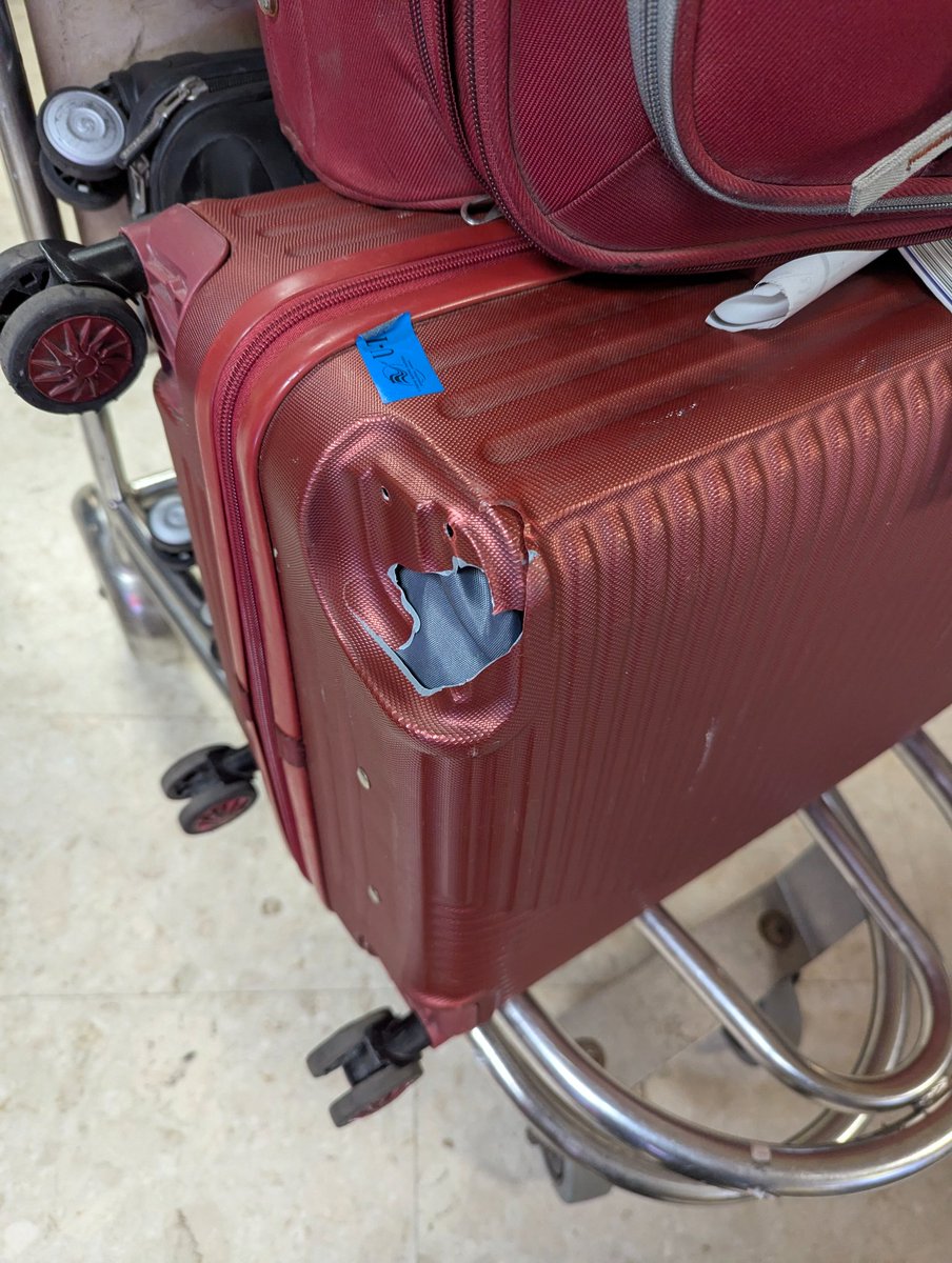 Abhimankokate's tweet photo. @IndiGo6E our bag got damaged while handling by the airline. We saw it while we left from Colombo Airport. What's the procedure to claim it as we are on the way to our destination. https://t.co/ACWkjNdbgm