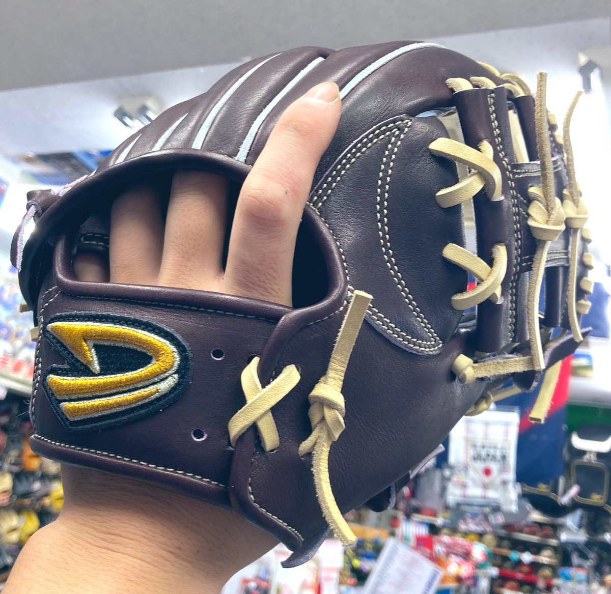 ✨読売ジャイアンツ高梨雄平投手愛用 D-Quest 新商品硬式グローブ入荷