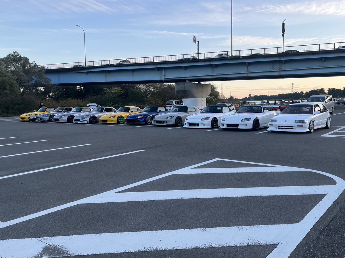 Ryudo_s2k's tweet photo. 本日は東海S2000MT参加して頂きありがとうございました。
僕が思う中で人生一治安のいいミーティングでした。皆様のおかげでこのオフ会が成り立ってます

全員と喋る目標でしたがお話できなかった方ほんとにすみません。

来年もまた会いましょう！
お疲れ様でした

 #東海S2000MT https://t.co/a0SWCqoQyW