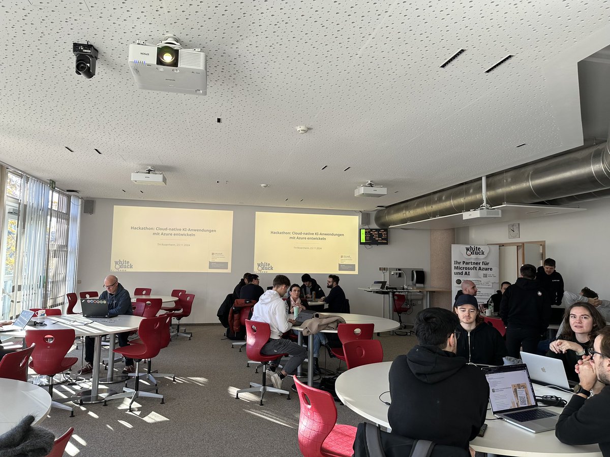 Voller Raum bei unserem #KI #Hackathon an der TH Rosenheim 👨‍💻🤖🔥

Danke an alle die heute dabei sind!

<a href="/whiteduck_gmbh/">white duck GmbH</a>