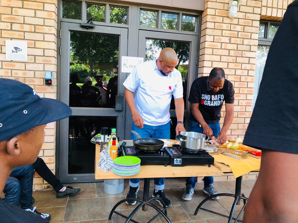 ActivateZA's tweet photo. Chef Kagiso from Freedom’s Kitchen is serving more than just great food – he’s empowering men with essential culinary skills.
Redefining masculinity, one recipe at a time. Join the #MenEnoughGenG campaign to celebrate men breaking stereotypes! #HealthMasculinity #GenerationGenderRSA
