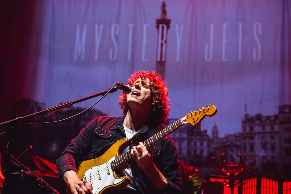 Breaking Glass Magazine (@breakglassmag) on Twitter photo The excellent Mystery Jets played at O2 Academy Brixton on Thursday opening for Razorlight. Gallery from Adam Hampton-Matthews here...
breakingglassmagazine.com/2024/11/23/liv…
📸 <a href="/AdamHMatthews/">Adam H-Matthews</a>
🎤 <a href="/mysteryjets/">Mystery Jets</a>
🏛 <a href="/O2AcademyBrix/">O2 Academy Brixton</a> The excellent Mystery Jets played at O2 Academy Brixton on Thursday opening for Razorlight. Gallery from Adam Hampton-Matthews here...
breakingglassmagazine.com/2024/11/23/liv…
📸 <a href="/AdamHMatthews/">Adam H-Matthews</a>
🎤 <a href="/mysteryjets/">Mystery Jets</a>
🏛 <a href="/O2AcademyBrix/">O2 Academy Brixton</a>