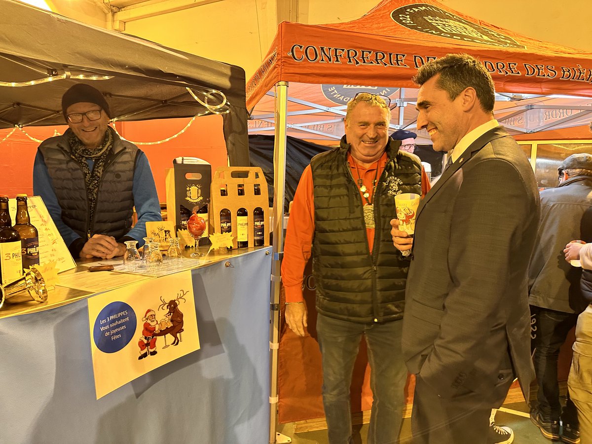TaverneMichael's tweet photo. Ce vendredi à #jenlain avait lieu l'inauguration du 4ème salon des bières de Noël "Christmas Beer".Je me suis rendu avec plaisir à l'invitation de La Confrérie de l'Ordre des Bières de Jenlain.Comme toujours,la convivialité et l'échange ont été au rendez-vous. #JeSoutiensMarine https://t.co/fnKN6vK5AW