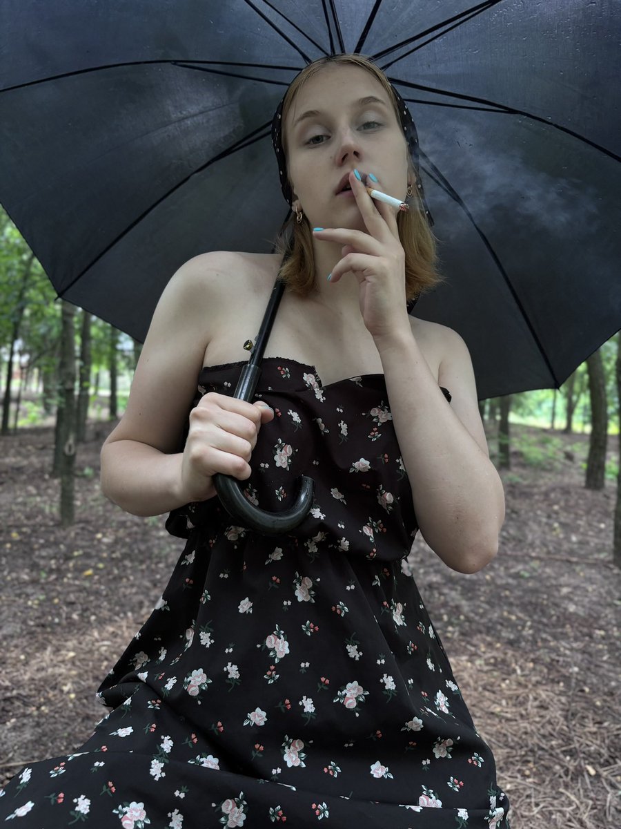 Merty3X's tweet image. This is where my creativity on various topics 💦

onlyfans.com/mertyxxxvip

#smoking #smoker #smokinggirl #smokingwoman #smokingcigarette